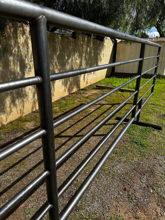 20ft Cattle Livestock Panels 2-3/8" 14 Gauge - Freestanding with Detachable Feet